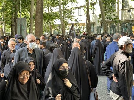 قدردانی مدیر عامل بانک مسکن از حضور  گسترده همکاران این بانک در تشییع پیکر  رییس جمهور محبوب و دیگر شهدای خدمت