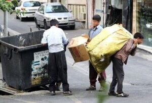 ایران با پدیده «فقرای شاغل» مواجه است/عبداللهی: دهه‌ی ۸۰ از هر ۱۰ ایرانی یکی فقیر بود، حالا از هر سه ایرانی یک نفر فقیر است