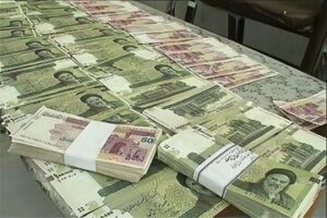 نگرانی یک اقتصاددان از رکوردشکنی دوباره نرخ ارز/ قنبری: تیم اقتصادی دولت بیش از حد دچار انفعال است